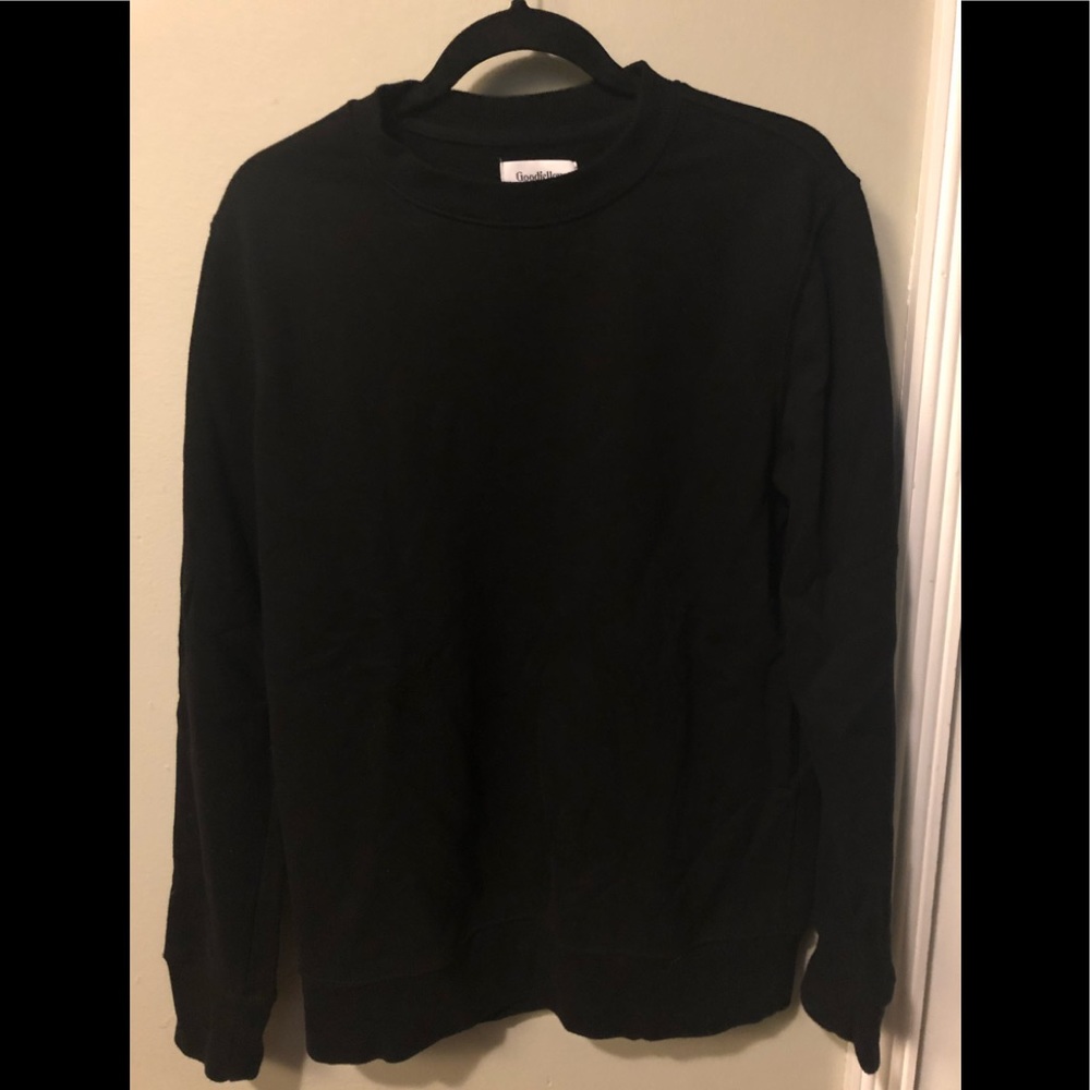 Men’s black crew neck sweater